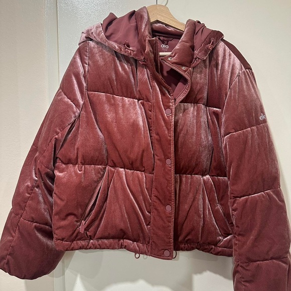 Alo Yoga Velvet Velour Cropped Puffer Jacket Coat - Picture 2 of 2